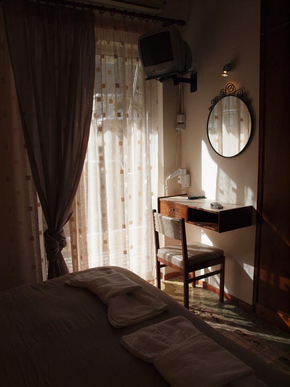 Noufara Hotel Kamena Vourla Esterno foto
