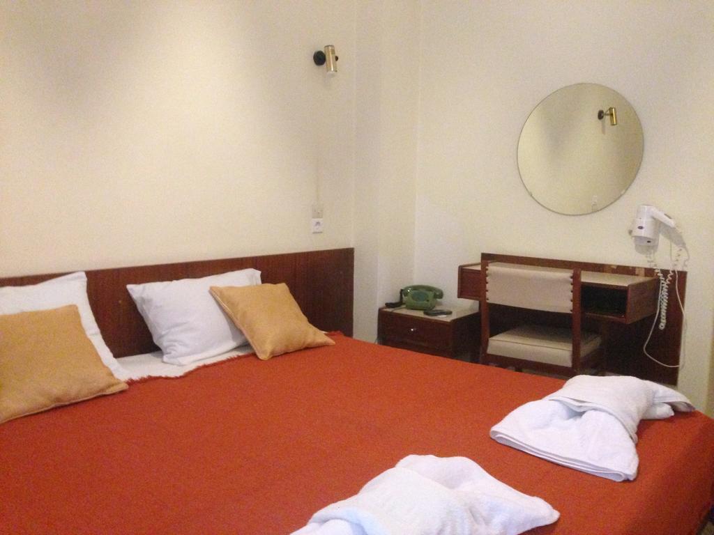Noufara Hotel Kamena Vourla Esterno foto