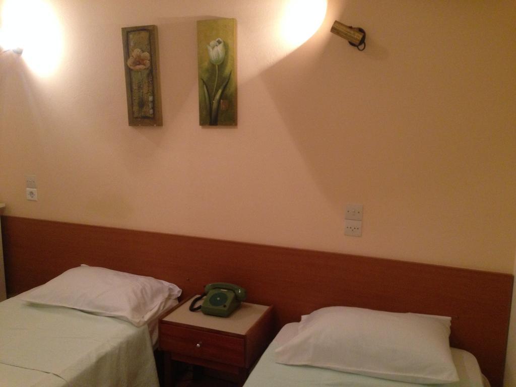 Noufara Hotel Kamena Vourla Esterno foto