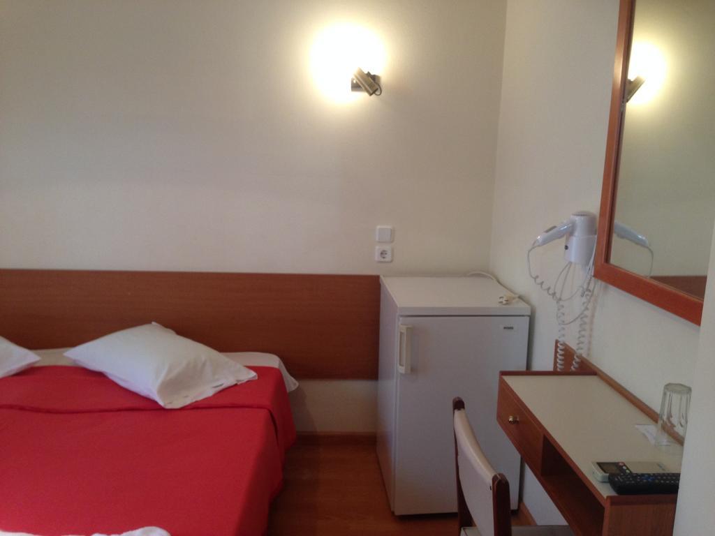 Noufara Hotel Kamena Vourla Esterno foto