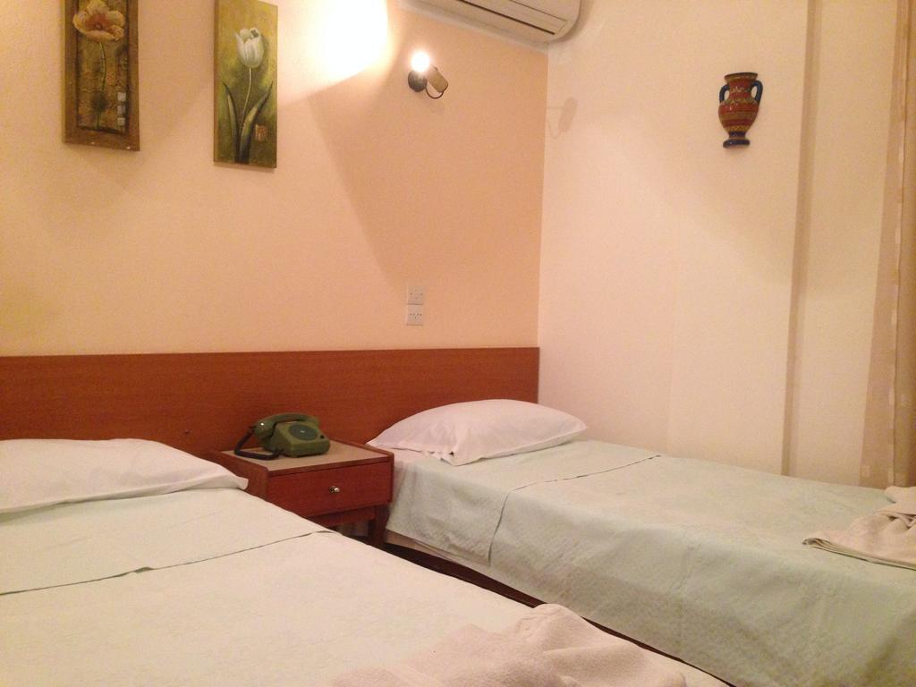 Noufara Hotel Kamena Vourla Camera foto